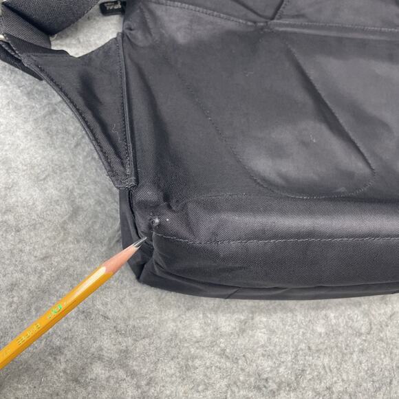 JACK GOMME Black Crossbody Messenger Sling Bag Damaged See Pictures - Picture 10 of 14